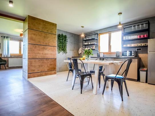 Atlas Chmur Apartament Білий Дунаєць Екстер'єр фото